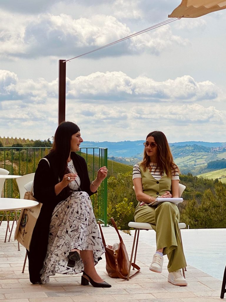 4f670baa-a17d-4347-8131-b8b883930112